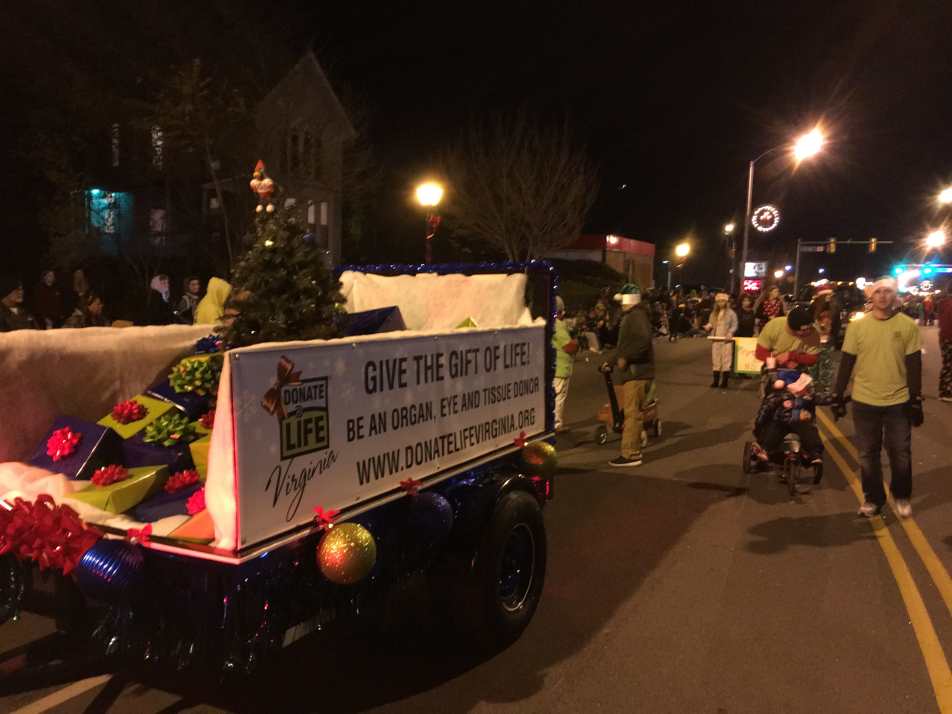 dlva-xmas-parade
