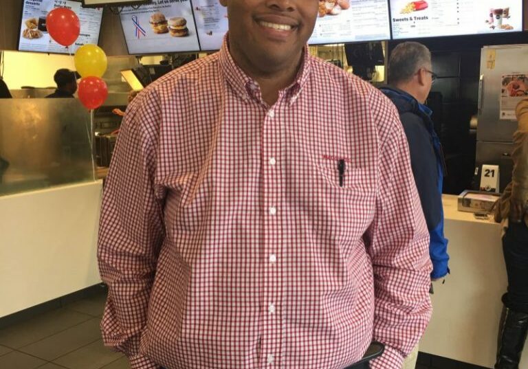 Marquis Byrd McDonald's Area Supervisor Marquis Byrd talks about his experience as a kidney recipient.