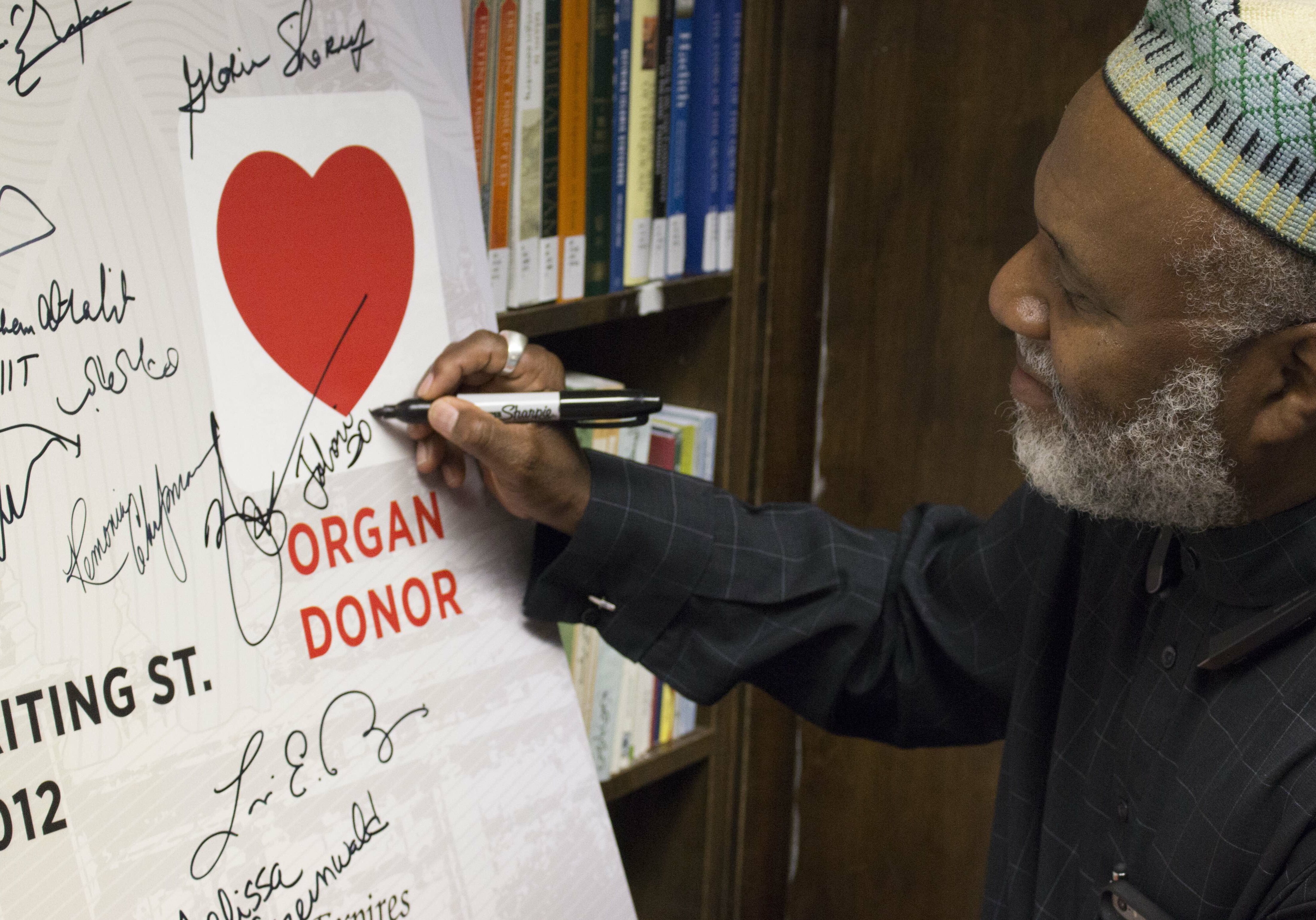 Imam Johari at a Donate Life America convention.